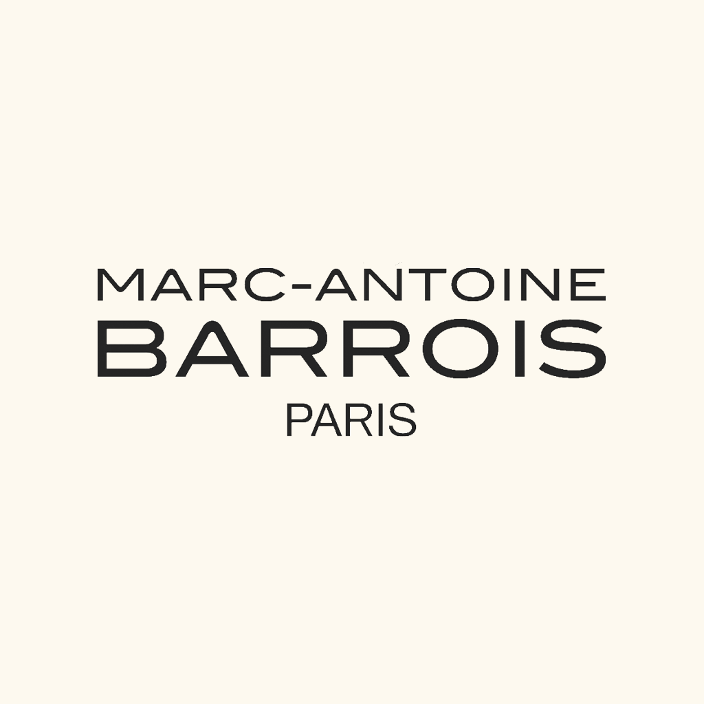 Marc-Antoine Barrois Duftproben – elegantes Markenlogo zentriert vor hellem, minimalistischem Hintergrund; modern, couture, hochwertig